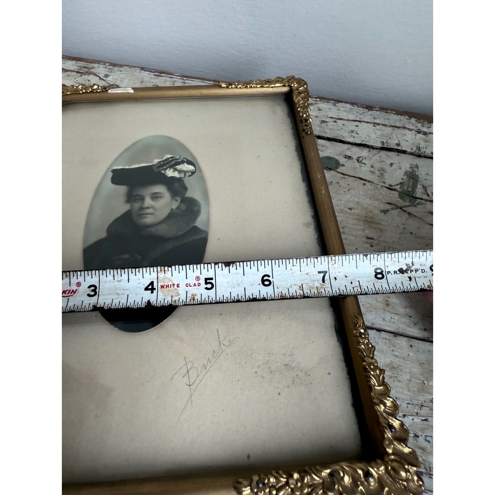 Antique Portrait Photograph w/ Vintage Gold Ornate Picture Frame Victorian Decor - Picture 13 of 16